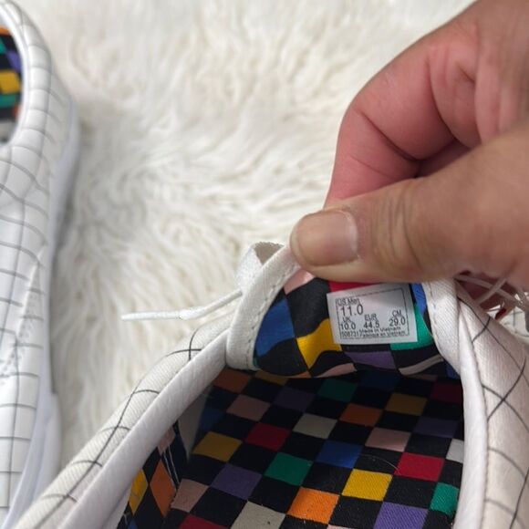 Vans White Grid Pattern Sneakers NWOT Size 11 - Picture 6 of 11
